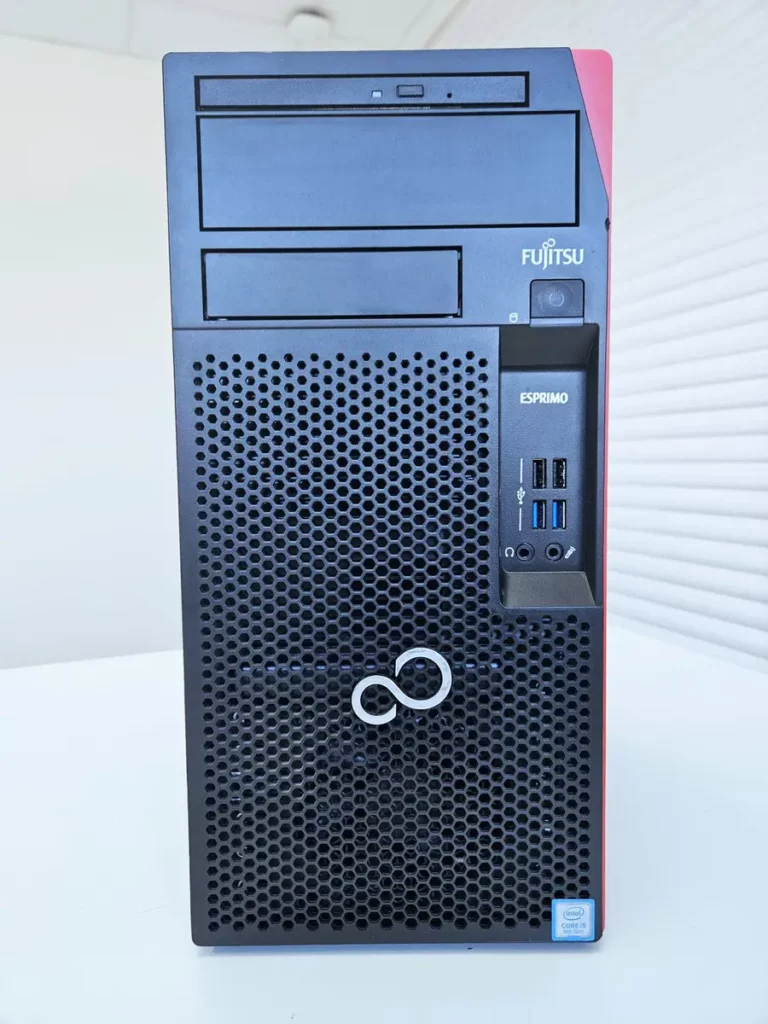 Fujitsu Esprimo P559, productfoto 1