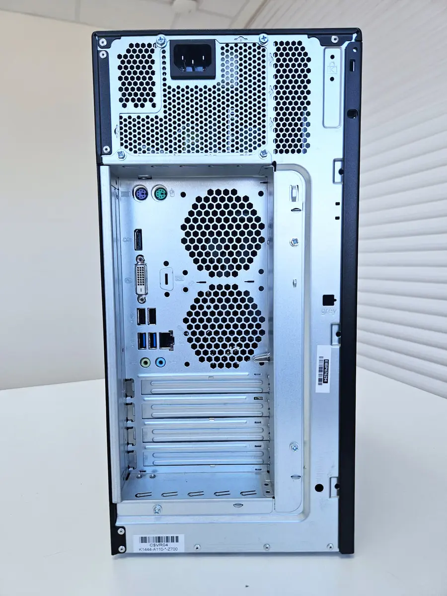 Fujitsu Esprimo P559, productfoto 2
